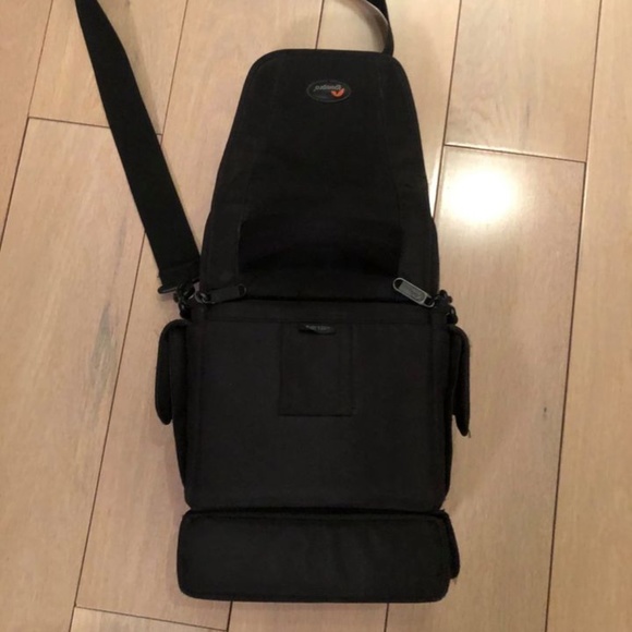 LowePro Camera Bag - Picture 1 of 5
